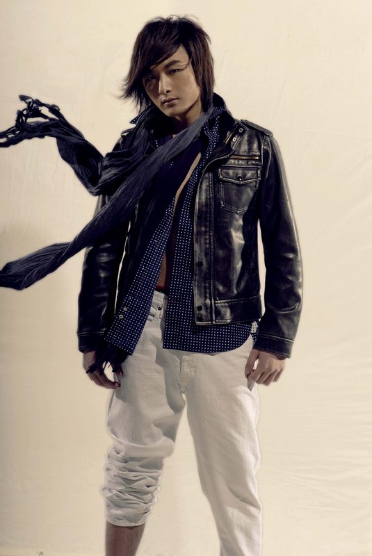 周旭风华丽转身 EP《杏花海》再战音乐江湖