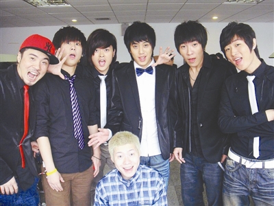 亚帅公爵组合北京宣传新专辑 庞龙阿里郎捧场