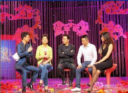 凤凰传奇做客《百年歌声》