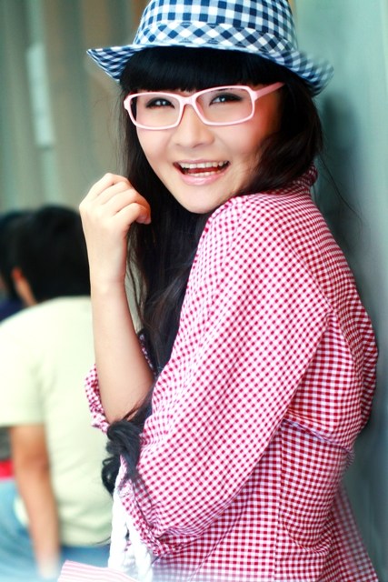 毕婕与NikPhillips对唱《N次想念》(图)