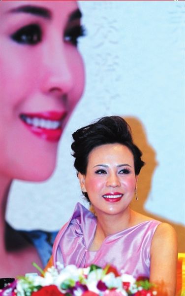 女高音赵云红下月开唱 五种语言演绎经典歌曲