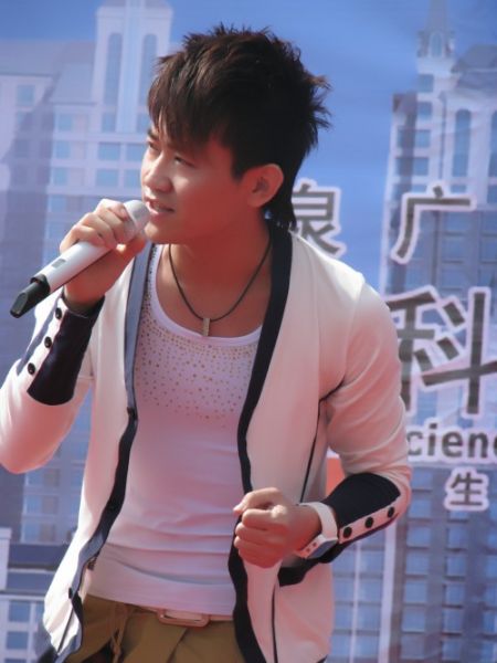 鲁珺琦演出现场
