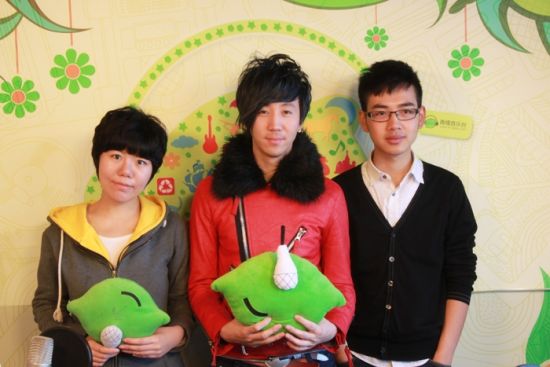 唱作人刘佳做客青檬电台 用歌声赢得忠实粉丝