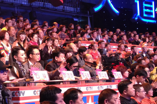 萨顶顶李玉刚星光大道演唱新版《因为爱情》_影音娱乐_新浪网