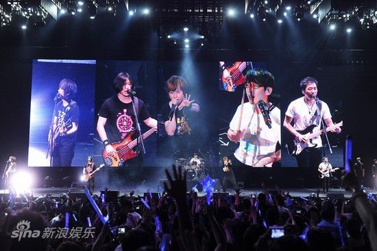  五月天 香港6场 演唱会 场场超时 合共被罚40万元