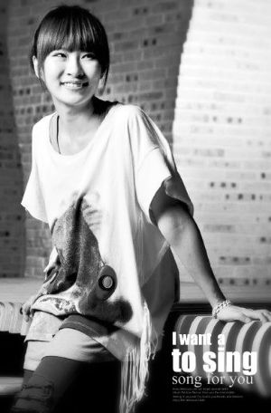 张敬轩与自家菲佣合唱歌曲受网友热捧(图)_影