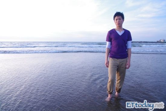 韦礼安8月推新专辑与白一起马拍MV(图)