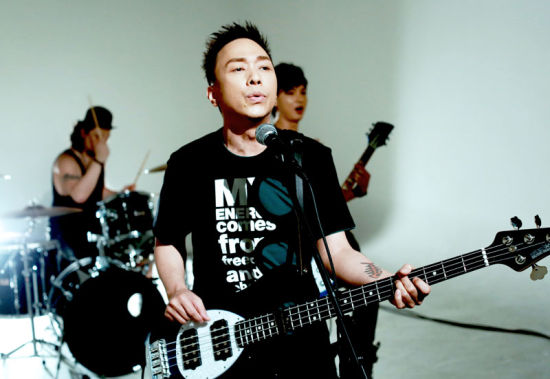 黄家强《时代序曲》MV首播 传递爱与梦|黄家强