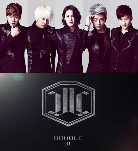 成龙韩流男团jjcc开微博 晒生活照显融洽