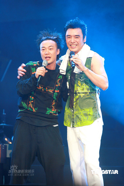 图文：钟镇涛香港演唱会--陈奕迅助阵