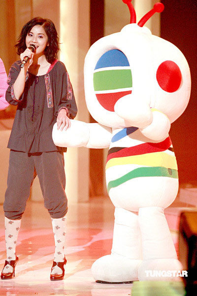 容祖儿蔡卓妍《劲歌金曲》热力登场【图】