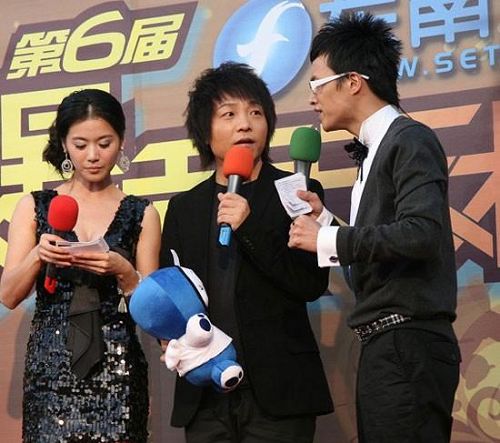 东南劲爆颁奖礼之明星大PK(组图)