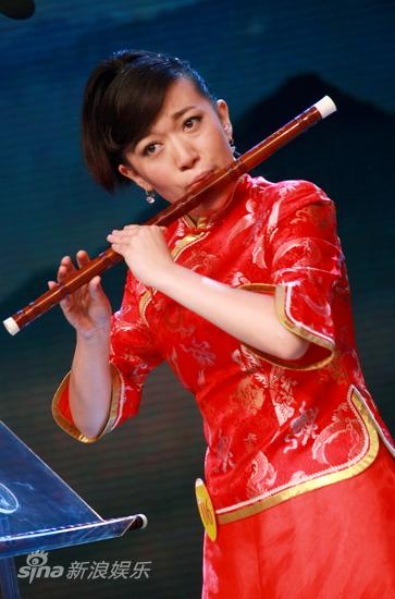图文:器乐大赛半决赛-张莹莹
