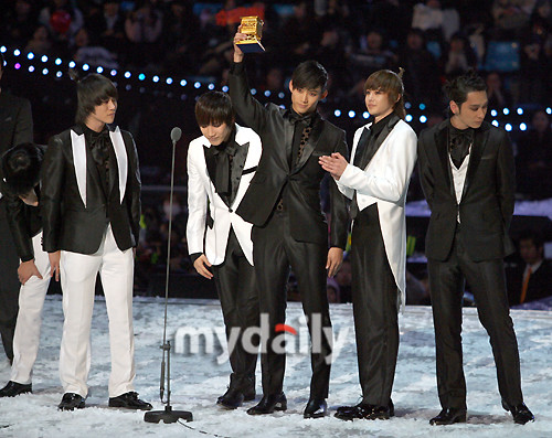 [11.21]韩国2009MAMA颁奖礼完全获奖名单 - 