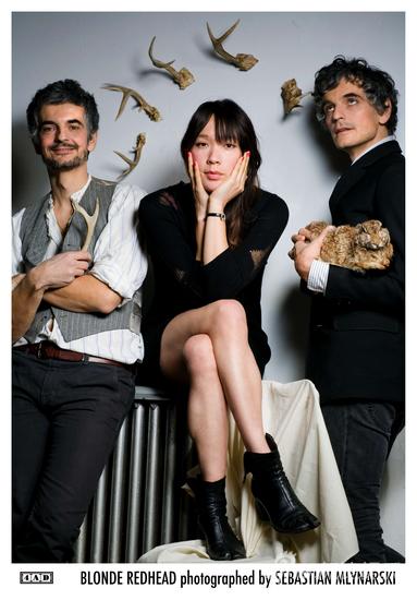 ͼģ2010Ħֽ-BlondeRedhead