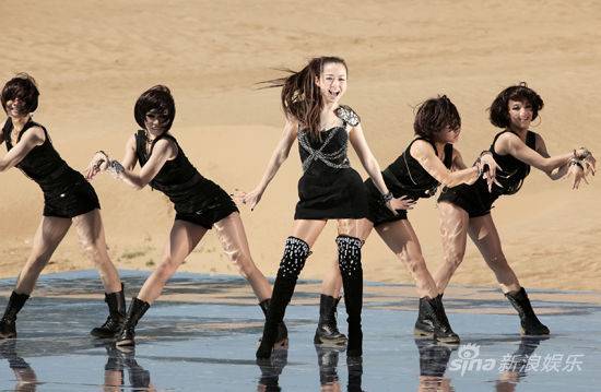 张靓颖<em>热舞</em> 搞笑图片