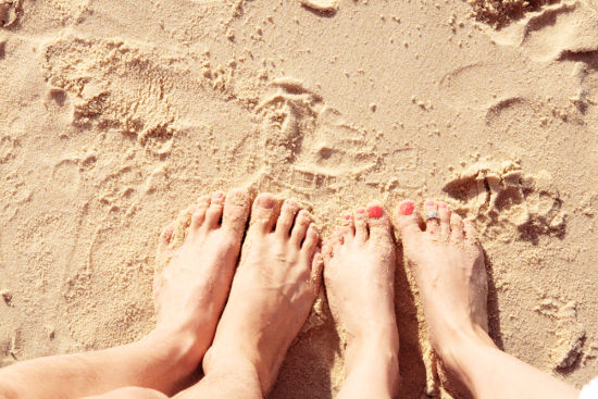 爱戴情人节宣布结婚 甜蜜唱情歌送老公