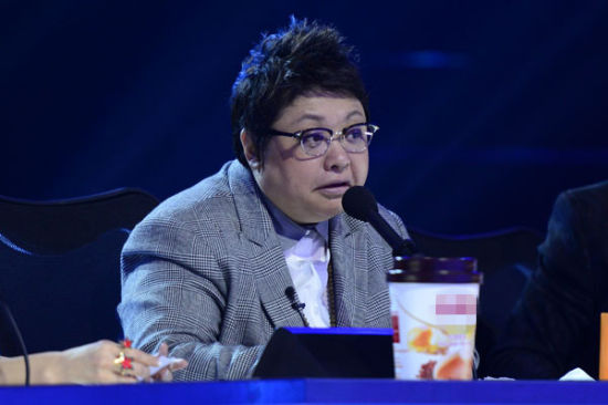 韩红台上自曝辛酸史 早年参赛曾四遭淘汰