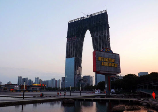 苏州秋裤楼揭秘:一边酒店 一边豪宅|置业|酒店|