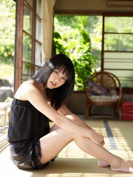宅男福利:<em>日本美少女</em>偶像化身<em>游戏</em>NPC_电视游