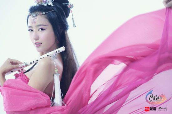佟麗婭定妝照