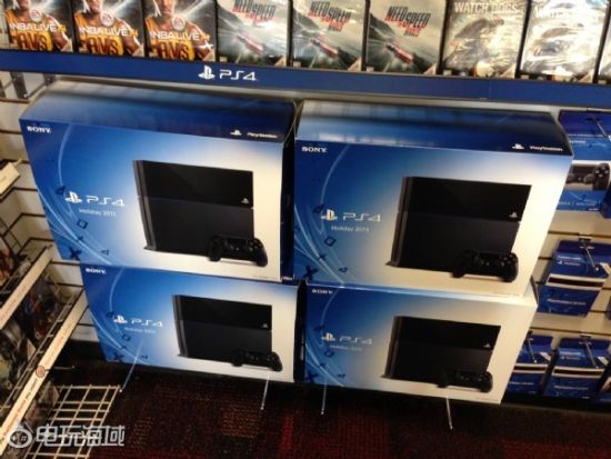 PS4体验店照曝光 同捆大作蓝皮包装_玩家资讯