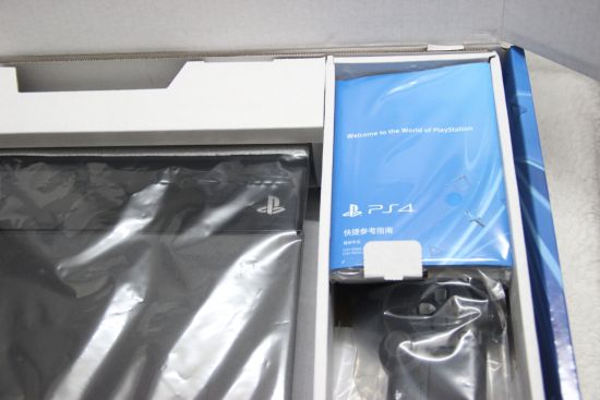 索尼PS4港版首发开箱图 初步上手体验_电视游