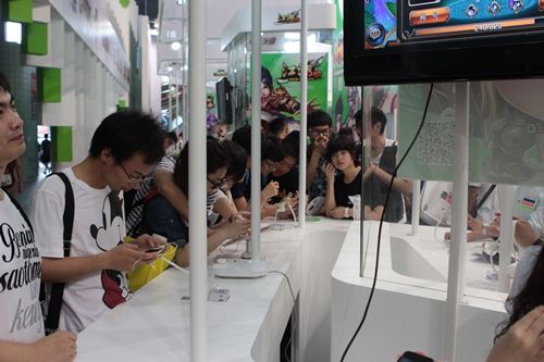 手机Pad点不停 撸塔传奇CJ试玩火爆