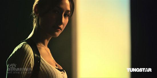 ��ͼ��MaggieQ���Էɳ���Ϸ���Ը�Ů��