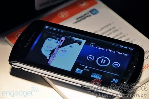 XPERIA PlayiPhone4Ա