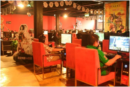 微变骨灰传奇西安大话人之家主题网吧探秘