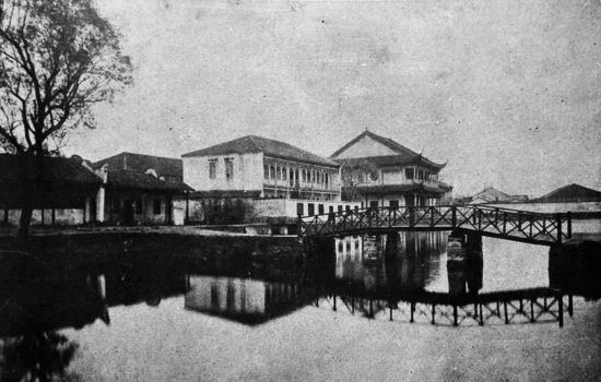 两湖书院,先后改为两湖文高等学堂和两湖总师范学堂 两湖书院,先后改为两湖文高等学堂和两湖总师范学堂