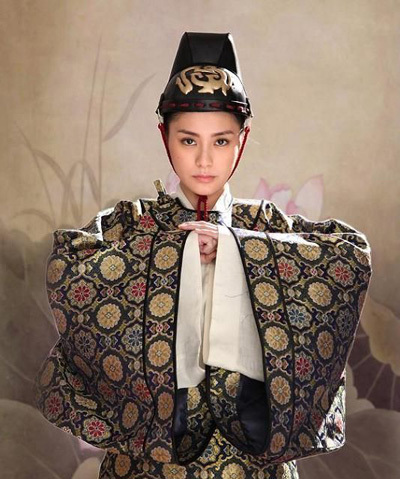 巾帼首相上官婉儿是怎么死的