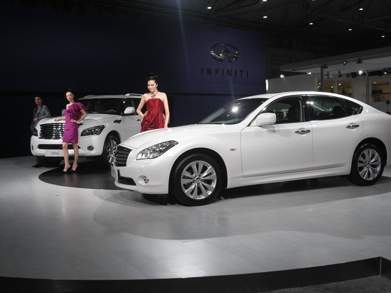英菲尼迪携五款车型亮相2011成都车展