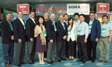 与BOMA国际董事局成员合影 与BOMA国际董事局成员合影