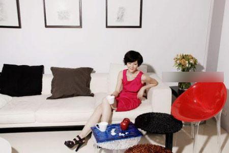 贵州籍明星刘孜的300平纯白私密空间(2)