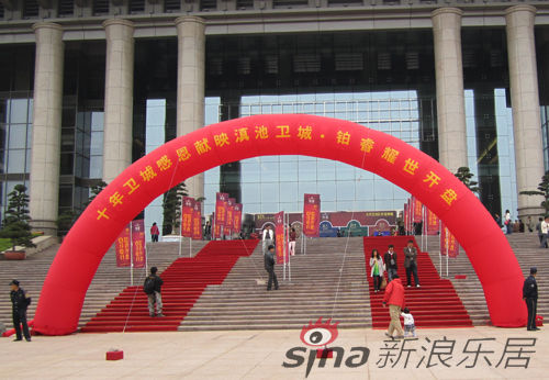 昆明楼市久旱逢甘雨 滇池卫城铂睿开盘受热捧