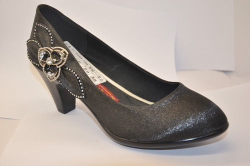 加盟店诈骗陷阱深 唐人胡同老北京布鞋教你预