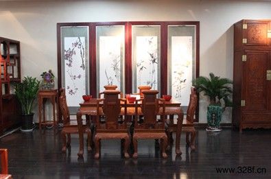 大吉祥餐台