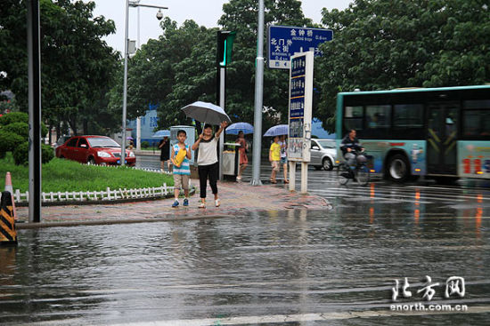 津城雨量破300毫米 未来3日有强降水(组图)_城