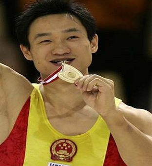 08年奥运会体操个人全能冠军杨威