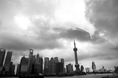 网传东方明珠上方出现“海市蜃楼”照片 网传东方明珠上方出现“海市蜃楼”照片