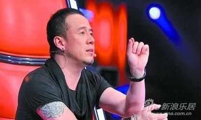杨坤在《中国好声音》现场 杨坤在《中国好声音》现场