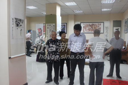 中国现代实力派书画家段贯之和黄石本土书画艺术大师交流中 中国现代实力派书画家段贯之和黄石本土书画艺术大师交流中