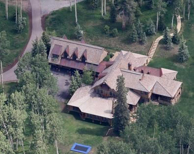 阿汤哥奢华私人住所被夜访 高压电棍尽上场