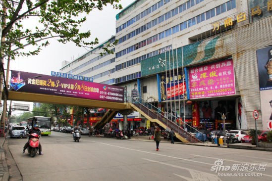 武汉万商白马服装城