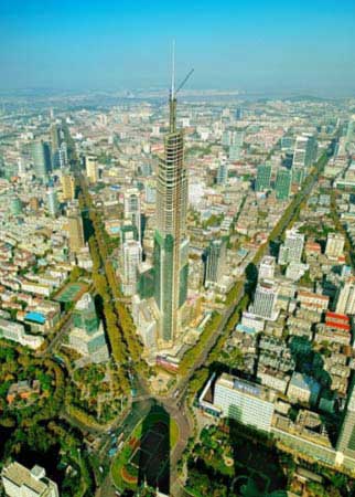 地标建筑紫峰大厦 展现城市发展信念