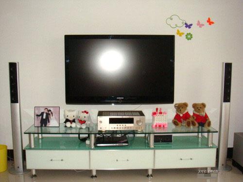 蜜桃MM随意装扮粉红小窝-家庭影院(图)