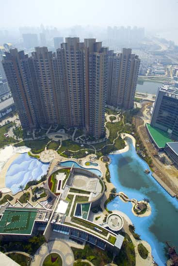 世茂外滩新城携手 小荧星共鉴南京城市未来