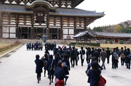 日本文科省认为无需推延国内休学旅行(图)_日本_新浪房产_新浪网